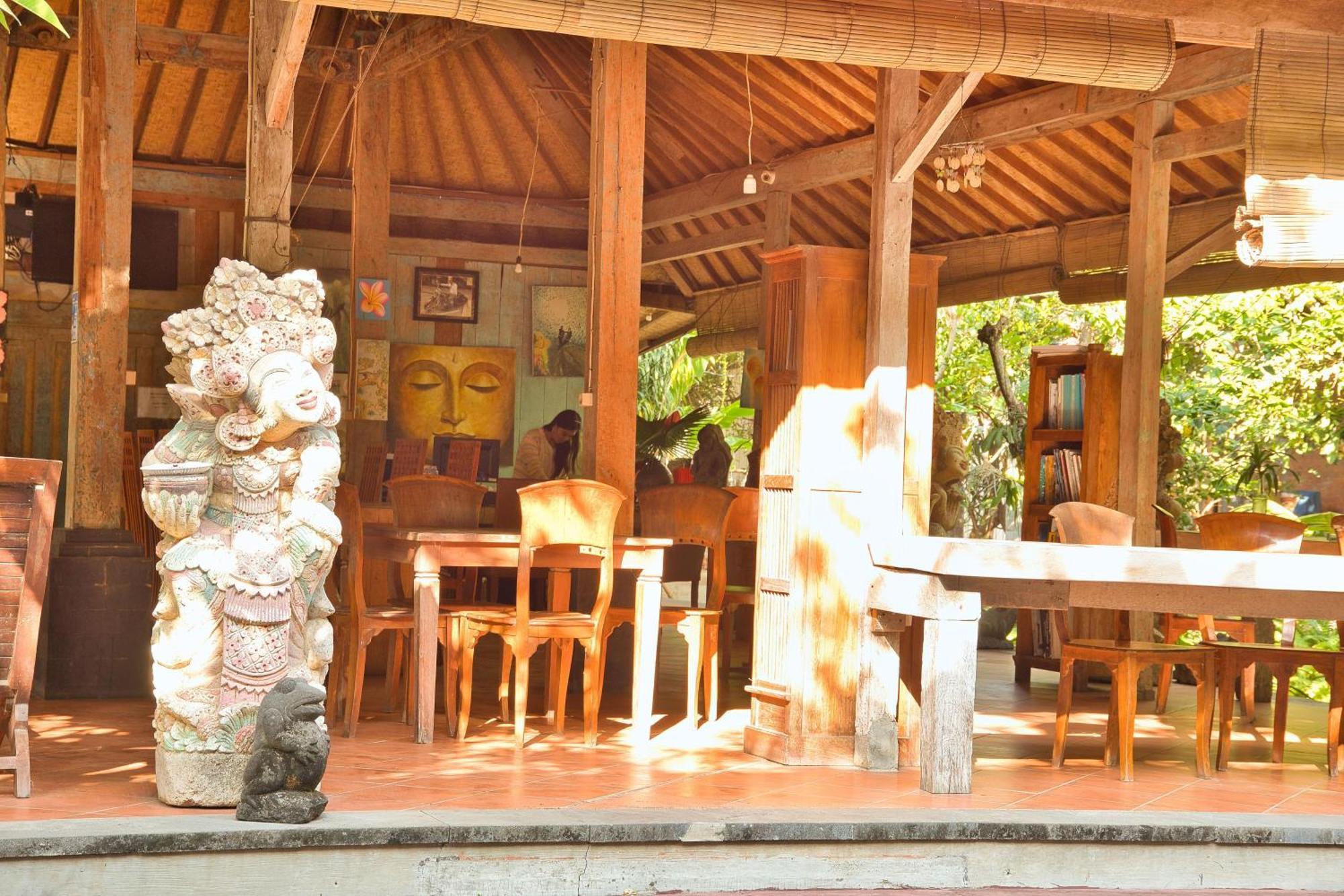 Bali Telaga Hati Yoga Healing And Retreat Center Hostel サヌール 外观 照片