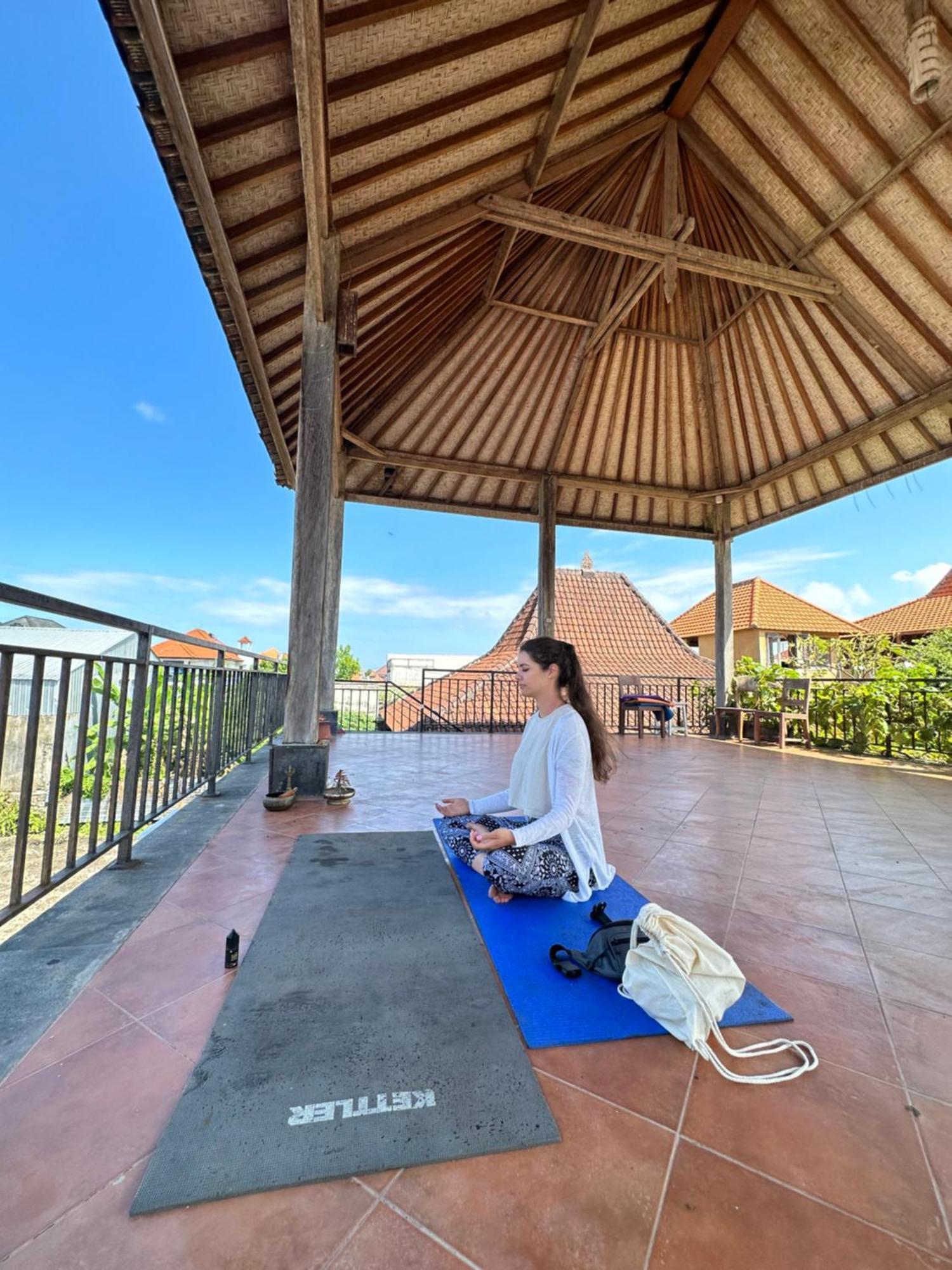 Bali Telaga Hati Yoga Healing And Retreat Center Hostel サヌール 外观 照片